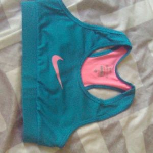 Sports bra